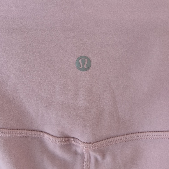 Lululemon Align High-Rise Pant 28"
Pink Peony Size 14 - Picture 13 of 16